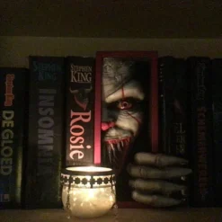 19.8 cm Shiny Library Sculpture, Halloween Decorations, Monster, Personalised Bookend, Peeping on The Bookshelf, Resin Desktop Sculpture Decoration