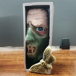 19.8 cm Shiny Library Sculpture, Halloween Decorations, Monster, Personalised Bookend, Peeping on The Bookshelf, Resin Desktop Sculpture Decoration