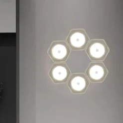 1 Pc white hexagonal motion sensor night light, bedroom small night light, night light, ambient light, white light, warm white light (without battery)