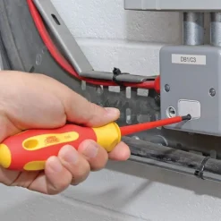 12 Piece VDE Insulated Interchangeable Blade Screwdriver Set in Tool Roll