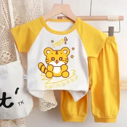 2 Pieces Toddler Boys T-shirt & Shorts Outfit Heart Cartoon Cat Short Sleeve Crewneck Cotton Set Outdoor Fashion Daily Basic Summer Spring 3-7 Years 5-point pants suit--beige cute dog 5-point pants