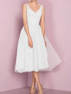 A-Line Cocktail Dresses Flirty Dress Homecoming Graduation Knee Length Sleeveless V NeckDress Tulle with Pleats