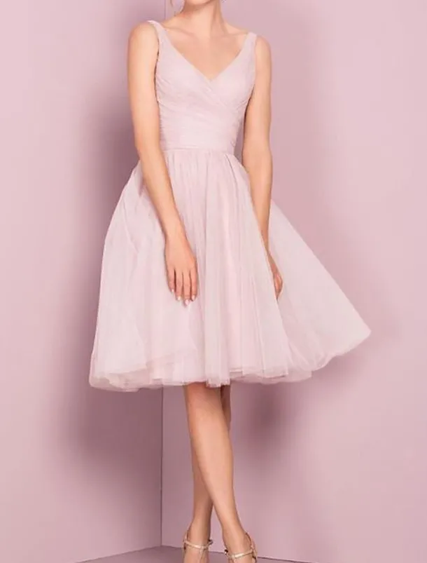 A-Line Cocktail Dresses Flirty Dress Homecoming Graduation Knee Length Sleeveless V NeckDress Tulle with Pleats