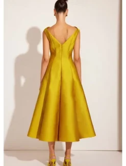 A-Line Cocktail Wedding Dresses Elegant Gown Formal Ankle Length Sleeveless Crew Neck Pocket Satin with Ruched Pocket