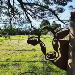 Animals Metal Garden Art Decor, Funny Peeping Cow Metal Wall Sculptures Weatherproof Wrought Iron Art Cow Sign Outdoor Garden Farmhouse Decor Cow Wall Decor