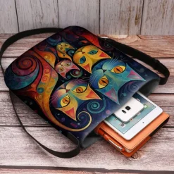 Artistic Cat Print Crossbody Bag – Vibrant Abstract Design Women's Shoulder Bag for Daily Use and Gifting