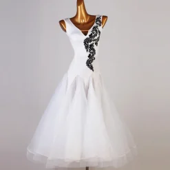 Ballroom Dance Dress Appliques Split Joint Crystals / Rhinestones Women's Training Sleeveless Chinlon Organza