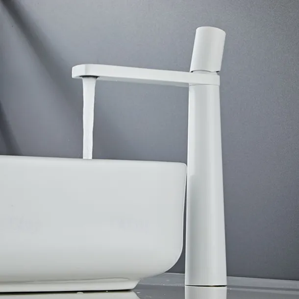 Bathroom Sink Faucet - Classic Electroplated / Painted Finishes Centerset Single Handle One HoleBath Taps