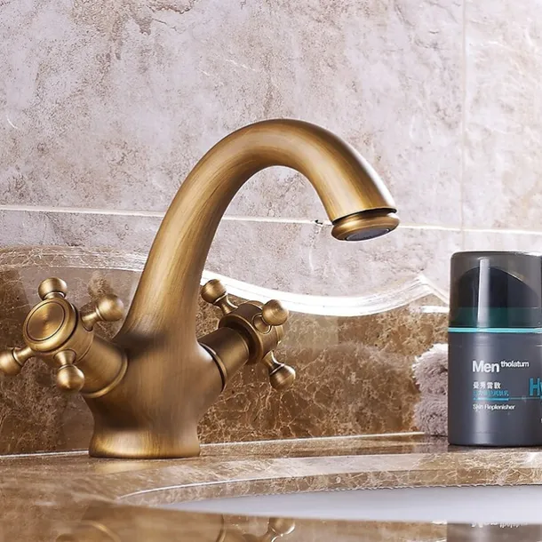 Bathroom Sink Faucet - Classic Antique Brass Centerset Two Handles One HoleBath Taps