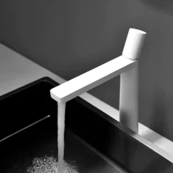 Bathroom Sink Faucet - Classic Electroplated Mount Outside Single Handle One HoleBath Taps