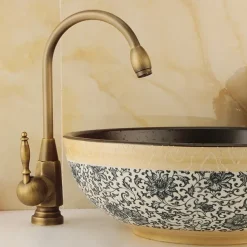 Bathroom Sink Faucet - FaucetSet / Widespread Antique Brass Centerset Single Handle One HoleBath Taps