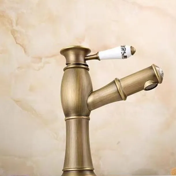 Bathroom Sink Faucet - Pull out Antique Brass Centerset Single Handle One HoleBath Taps