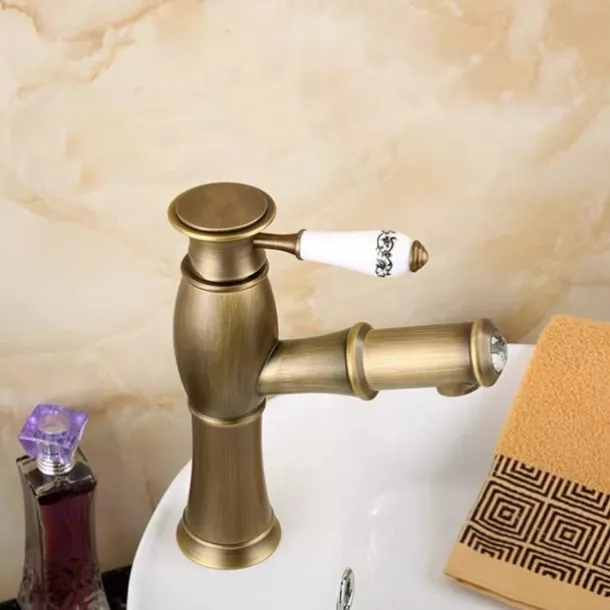 Bathroom Sink Faucet - Pull out Antique Brass Centerset Single Handle One HoleBath Taps