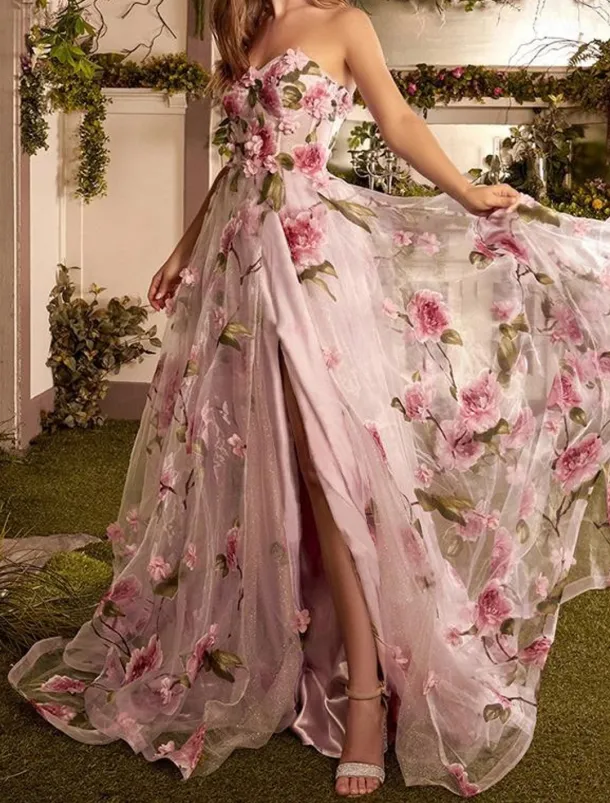 Beach Wedding A-Line Prom Dresses Floral Dress Wedding Guest Wedding Party Court Train Sleeveless Strapless Organza with Slit Appliques