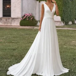 Beach Wedding Hall Casual Wedding Dresses A-Line V Neck Sleeveless Sweep / Brush Train Chiffon Bridal Gowns With Pleats Pearls