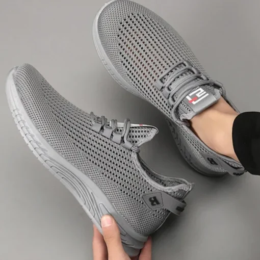 Beige Men's Woven Sneakers with Lace-Up Closure for Breathable and Comfortable Athletic Wear
