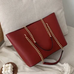 Black Tote Bag with Gold Chain Straps – Stylish and Spacious PU Leather Handbag for Women, Perfect for Work, Travel, and Everyday Use