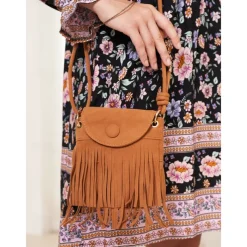 Boho Chic Suede Fringe Crossbody Bag - Stylish Tan Shoulder Purse Perfect for Casual Outings