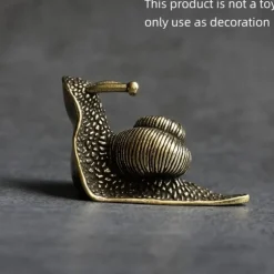 Brass Snail Animal Figurines, Retro Pure Copper Mini Snail Statue Ornaments Desk Antique Brass Tea Pet Collection Home Decorations For Living Room