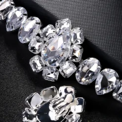 Bridal Jewelry Sets 1 set Rhinestone 1 Necklace Earrings Women's Elegant Personalized Stylish Cute Classic Drop Flower irregular Jewelry Set For Wedding Party