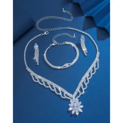Bridal Jewelry Sets One-piece Suit Alloy 1 Bracelet Earrings Necklace Women's Stylish Cute Joy Geometric Jewelry Set For Party