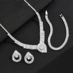 Bridal Jewelry Sets Three-piece Suit Imitation Diamond 1 Necklace 1 Bracelet Earrings Women's Elegant Stylish Lovely Classic Drop Love Jewelry Set For Wedding Party Evening Gift