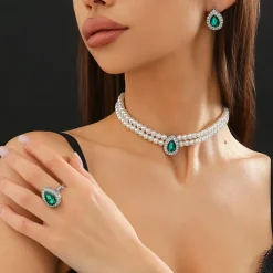 Bridal Jewelry Sets Three-piece Suit Zircon Rhinestone 1 Necklace 1 Ring Earrings Women's Elegant Sweet Lovely Geometrical Love Precious Jewelry Set For Wedding Gift
