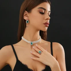 Bridal Jewelry Sets Three-piece Suit Zircon Rhinestone 1 Necklace 1 Ring Earrings Women's Elegant Sweet Lovely Geometrical Love Precious Jewelry Set For Wedding Gift