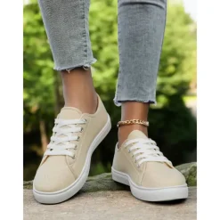 Canvas Lace-Up Sneakers for Women – Classic and Comfortable Sneakers for Everyday Wear, Perfect for Casual Outings and Weekend Adventures