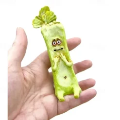 Cranky Carrot Figurine, Screaming Pickle, Handmade Cute Emotional Support Celery Broccoli Buddy, Miniature Scare Corn Sculpture for Desk Home Office Decoration