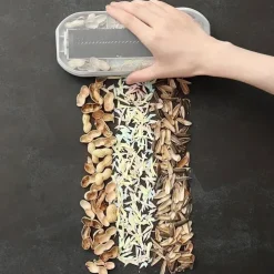 Crumb Sweeper Carpet Brush Carpet Sweeper, Handheld Rolling Ergonomic Pp Bristle Nutshell Crumb Brush Abs Cleaning Crumber for Table Bed Sofa Carpet