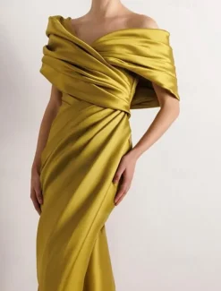 Dress High Fashion Mustard Dress Mermaid / Trumpet Portrait Collar Evening Gown Cocktail Dress Formal Wedding Floor Length Sleeveless Off Shoulder Satin with Ruched Details Slit