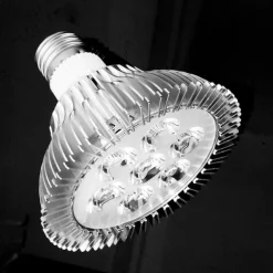 E26 / E27 7W 650-750lm PAR30 LED Spotlight 7 LED Beads High Power LED White / Warm White 85-265V High Thermal Conductivity Aluminum