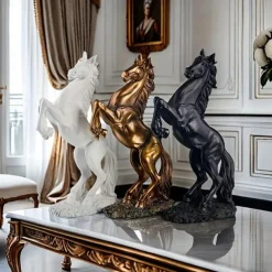 Elegant Resin Horse Statues, A Set of Three Majestic Horses in Black, White, and Golden, Perfect for Home Decor, Suitable for Entryways, Bar Carts, Living Rooms, and Offices