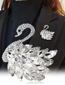 Elegant Swan Brooch with Rhinestone Embellishments - Sparkling Crystal Pin for Women, Perfect for Formal Wear and Gift Giving
