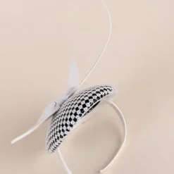 Elegant Veiling / Sinamay / Abaca Hats with Feather / Ostrich Quills / Bowknot / Special Occasion / Party / Evening Headpiece / Ladies Day / Royal Garden Parties / Horse Race / Kentucky Derby