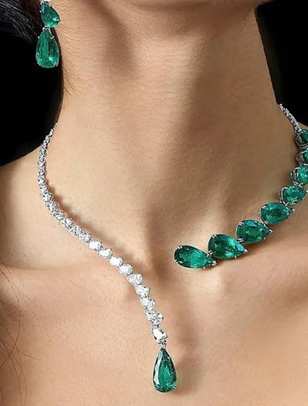 Emerald and Crystal Drop Necklace – Elegant Statement Jewelry for Weddings and Formal Events