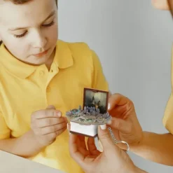 Enchanted Castle Keychain for KidsBackpack toyBrownMini toys for boys and GirlsHarry funko pop keychainsMiniatures Toys for 8-12Enchanted Castle Scene for WomenMenChildren Birthday Gift