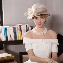 Fascinators Hats Flax Feather Bowler / Cloche Hat Sun Hat Top Hat Wedding Casual Kentucky Horse Race Ladies Day Romantic Wedding Princess With Headpiece Headwear dress to impress