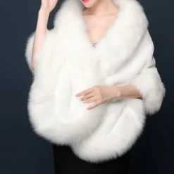 Faux Fur Wraps Shawls Women's Wrap Pure Elegant Sleeveless Terylene Wedding Wraps With Feathers / Fur For Wedding Fall & Winter