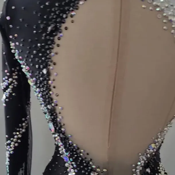 Figure Skating Dress Women's Girls' Ice Skating Dress Black Thumbhole Halo Dyeing High Elasticity Professional Competition Skating Wear Thermal Warm Crystal / Rhinestone Long Sleeve Ice Skating