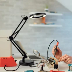 Flexible Clamp-on Table Lamp with 8x Magnifier Glass Swing Arm Dimmable Illuminated Magnifier LEDs Desk Light 3 Color Modes Lamp