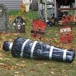5ft Hanging Corpse Dead Victim Props Halloween Decorations Haunted Creepy House Halloween DecorScary Halloween Decorations Outdoor Clearance Outdoor Halloween Inflatables Yard Decorations