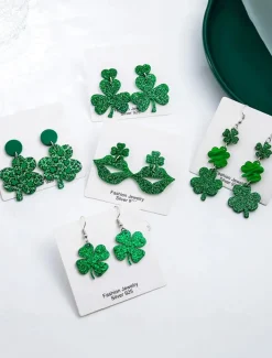 Glitter Shamrock Drop Earrings – Festive St. Patrick's Day Jewelry for Women, Lightweight Dangle Design for Celebrations and Everyday Wear