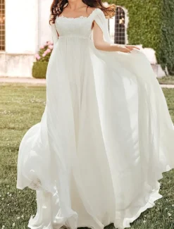 Hall Casual Wedding Dresses A-Line Square Neck Sleeveless Sweep / Brush Train Chiffon Bridal Gowns With Pleats Appliques