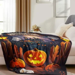 Halloween Decoration Jack O' Lantern Pumpkin Throw Blanket - Soft and Cozy Fleece with Festive Pumpkin Design - Perfect for Halloween Decor and Keeping Warm