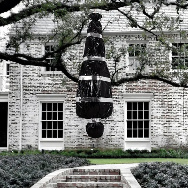 Halloween Decorations Dead Victim Props,Scary Fake Corpse with Pump,152cm Hanging Scary Fake Corpse in Bag Death Victim Halloween Outdoor Props Creepy Haunted House Halloween Decorations