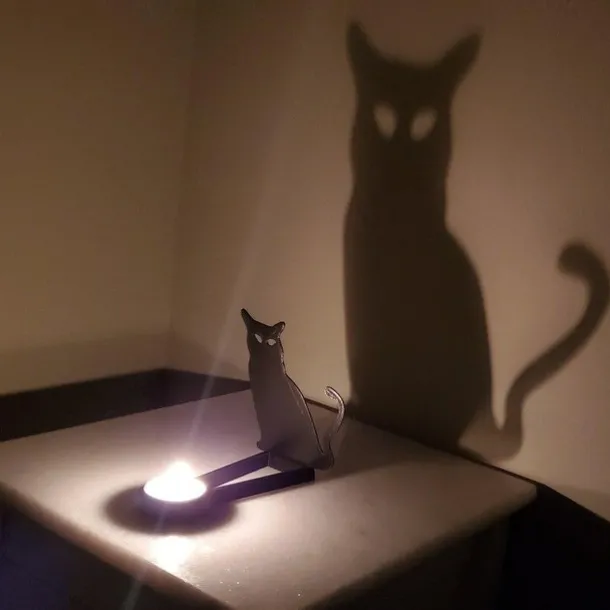 Halloween Horror Candle Holder Metal Decoration Funny Shadow Stand, Halloween Funny Candle Holder Desktop Decoration ( Without Candles )