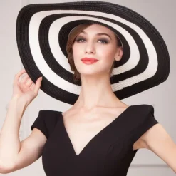 Hats synthetic fibre Bowler / Cloche Hat Bucket Hat Straw Hat Wedding Beach Elegant Wedding With Splicing Headpiece Headwear