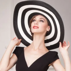 Hats synthetic fibre Bowler / Cloche Hat Bucket Hat Straw Hat Wedding Beach Elegant Wedding With Splicing Headpiece Headwear